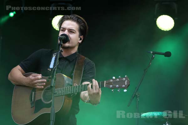 MILKY CHANCE - 2018-06-22 - PARIS - Hippodrome de Longchamp - Bagatelle - 